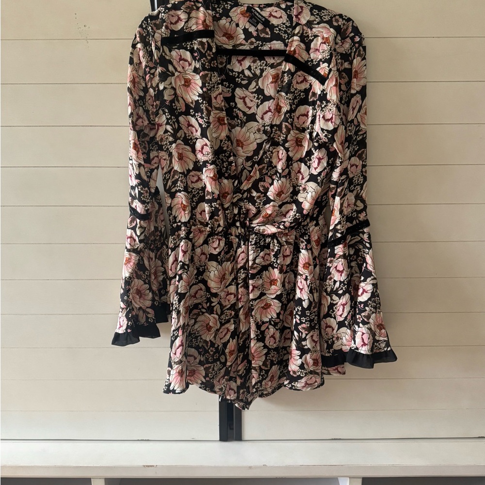HOMAGE Floral Patterned bell sleeve romper